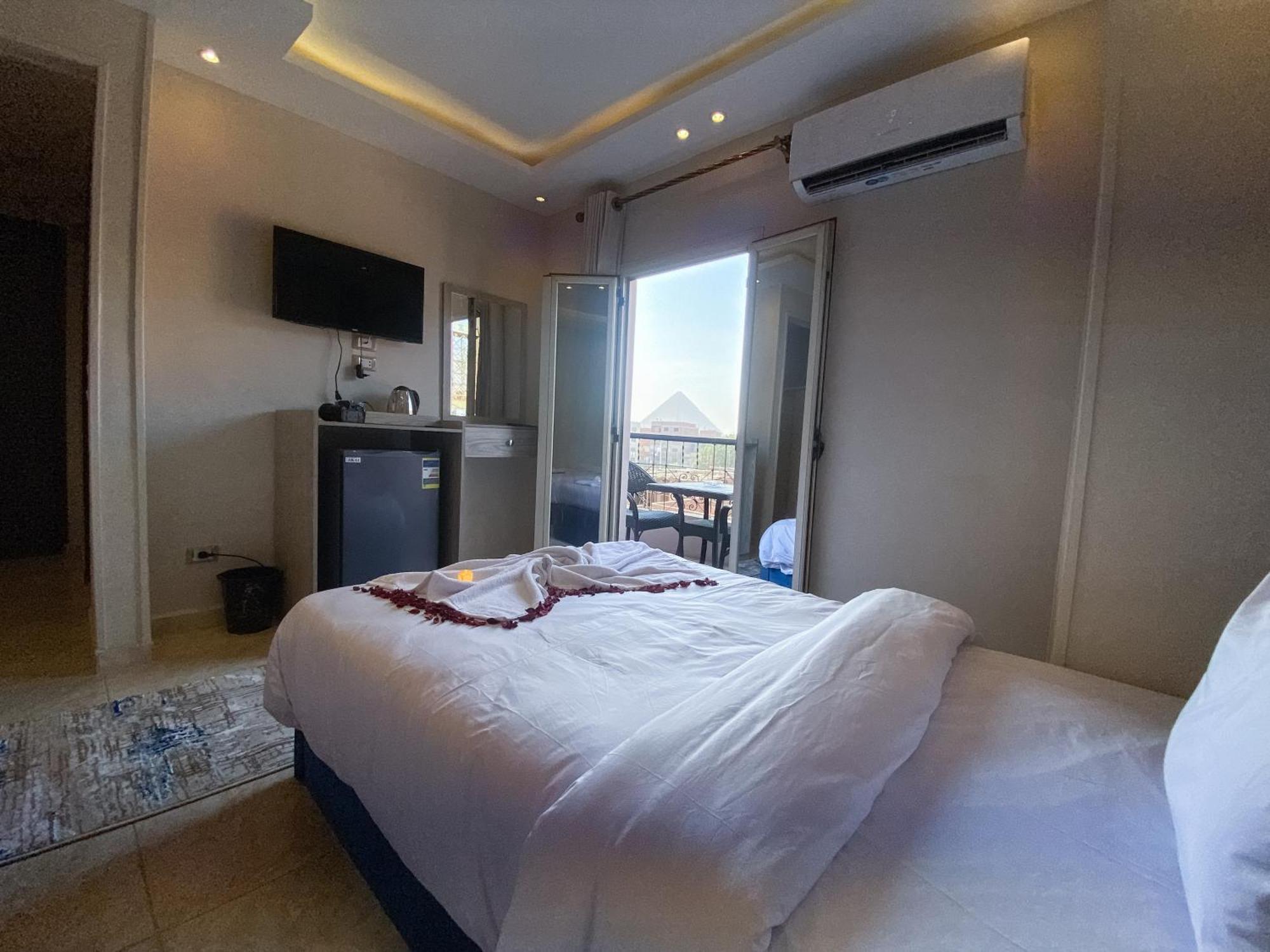 Young Pharaoh View Inn Kairo Exterior foto